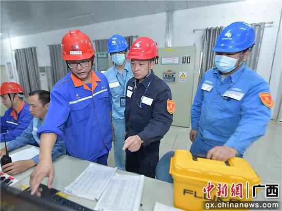 崇左供电局主动处事节后复工企业为“开好局”赋能