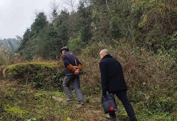 一心一意抓扶贫 真帮实帮解民忧 重庆三峡银行驻村“第一书记”扶贫纪实