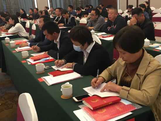 宁波余姚：112名新任“无袍法官”宣誓就职