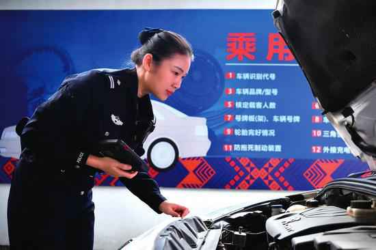 南宁交通警员支队车辆打点所副辅导员陈子丽获评全国最美下层民警