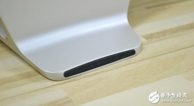 华硕傲世V241评测：一体机中的窄边框 外观典雅底座精美细节到位