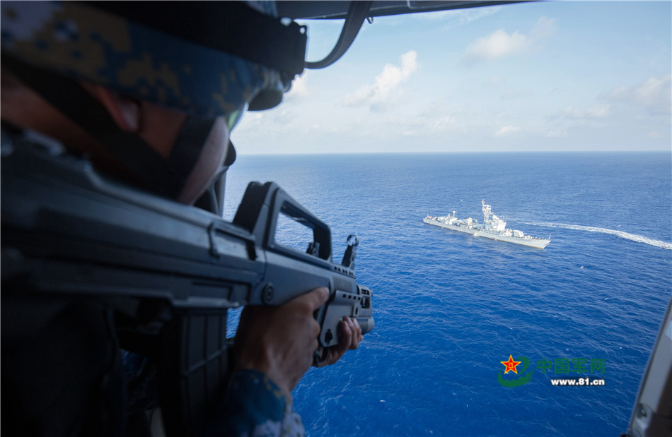 海军远海训练编队西沙海域组织特情处置演练