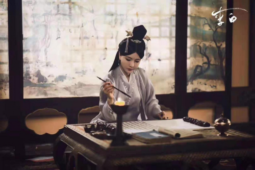 《冰芯明月夙倾城》杀青，刘亦彤出演女二号