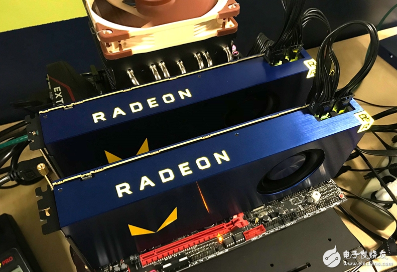 眼红了 竟然有人搞到了两块AMD Vega