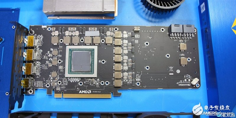 眼红了 竟然有人搞到了两块AMD Vega
