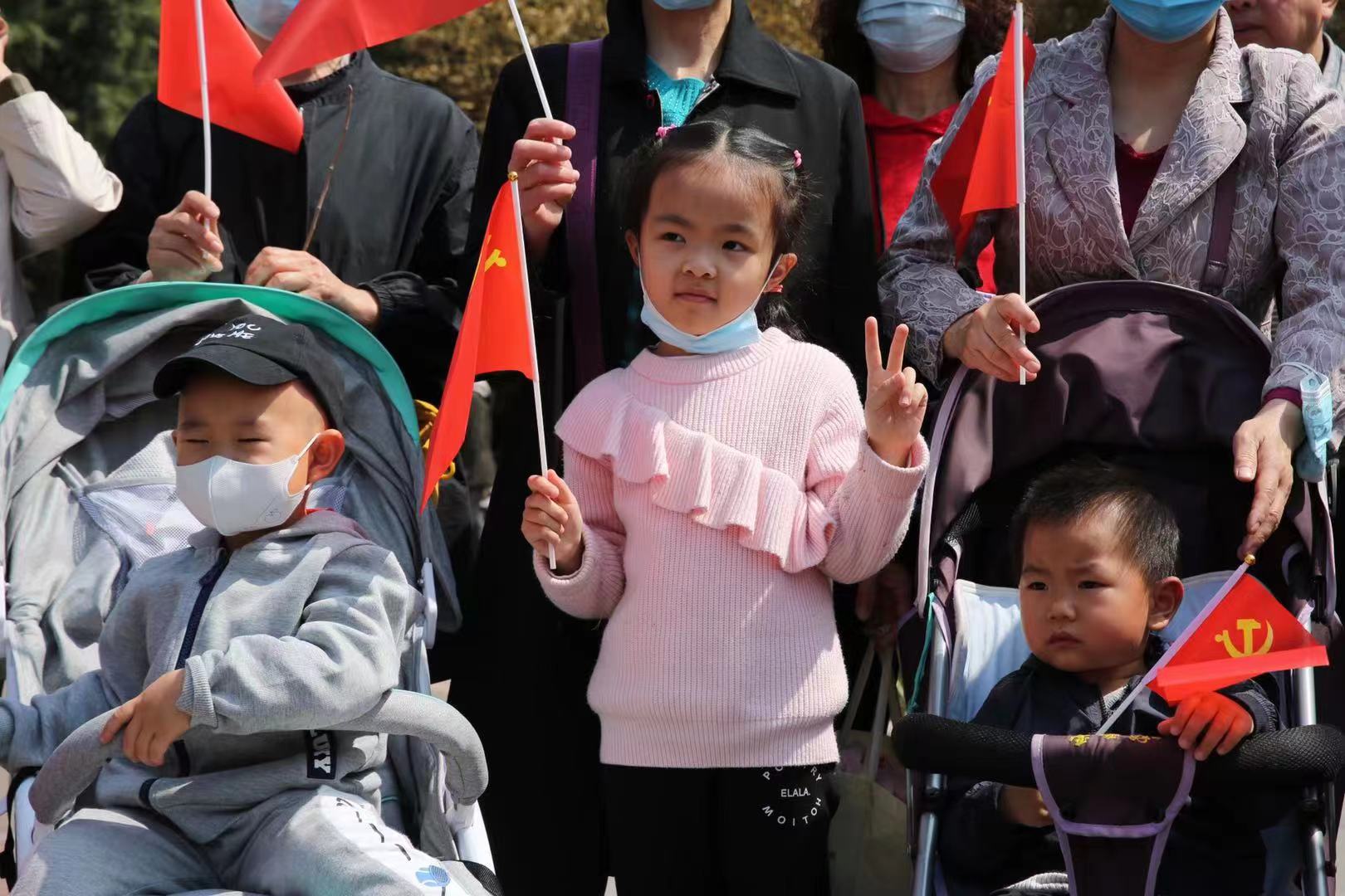 北京：海棠树下 为您读诗