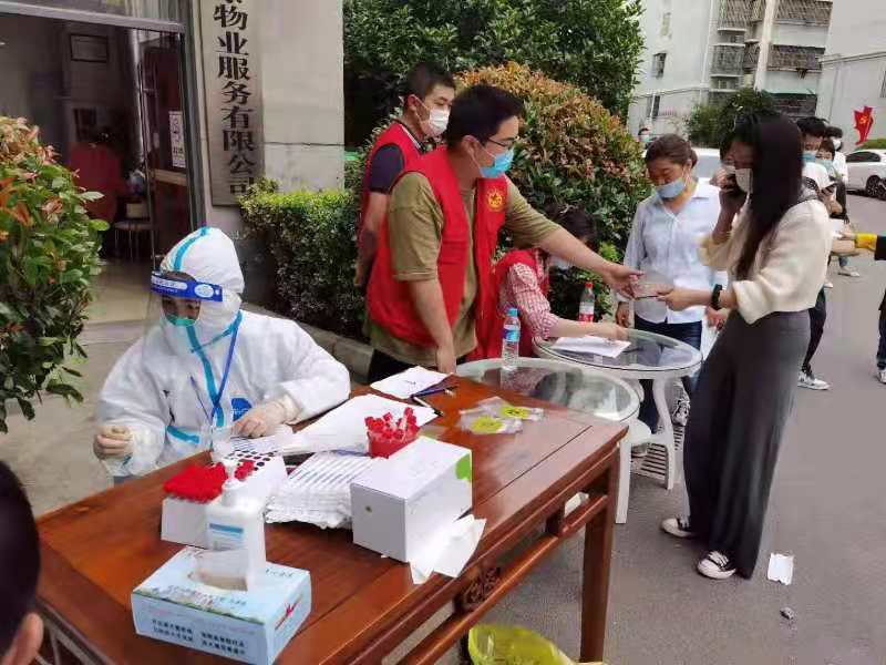 六安：闻令而动，芳华助力核酸检测