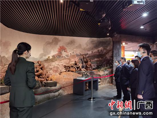 桂林铁路地域开展党史进修教诲主干党员现场解说