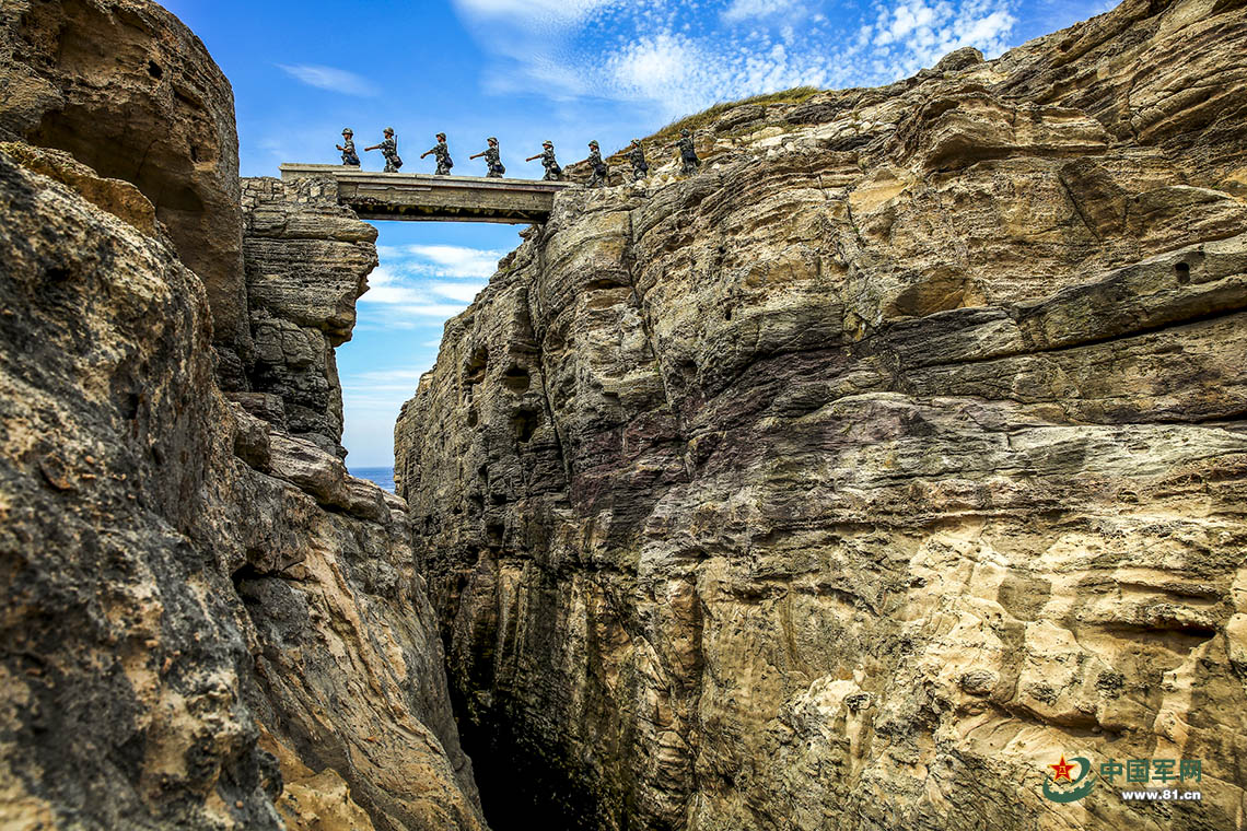海防线的艰险与壮美，他们体会最深