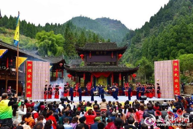 百家媒体聚司城，精准扶贫有成就！