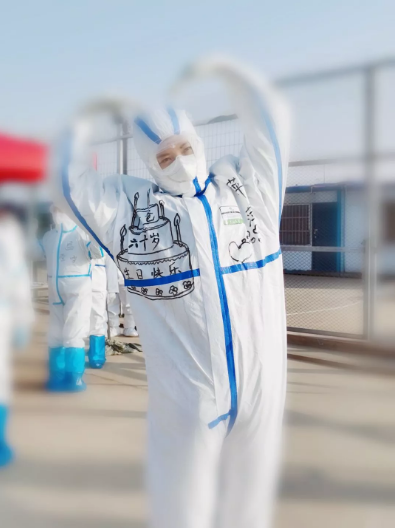 早茶、熊猫、热干面…快来看，这些逆行女警的“最美战袍”上都有啥？