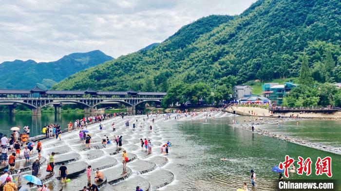 风自钱塘来——“浙”一江 看“两山”