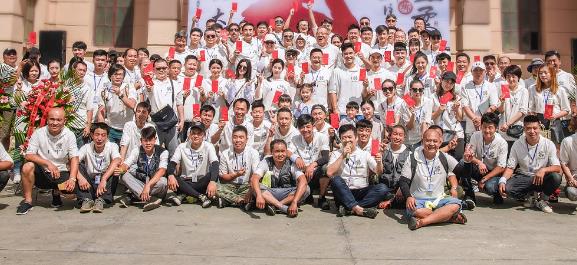 电视剧《一身孤注掷温柔》昨日火热开机 阮经天祝绪丹首搭“天祝”CP搞工作