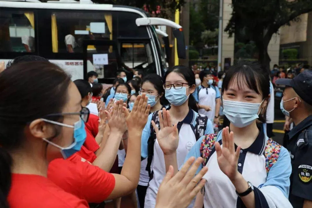 少年科场回来，都市荣光与你们同在