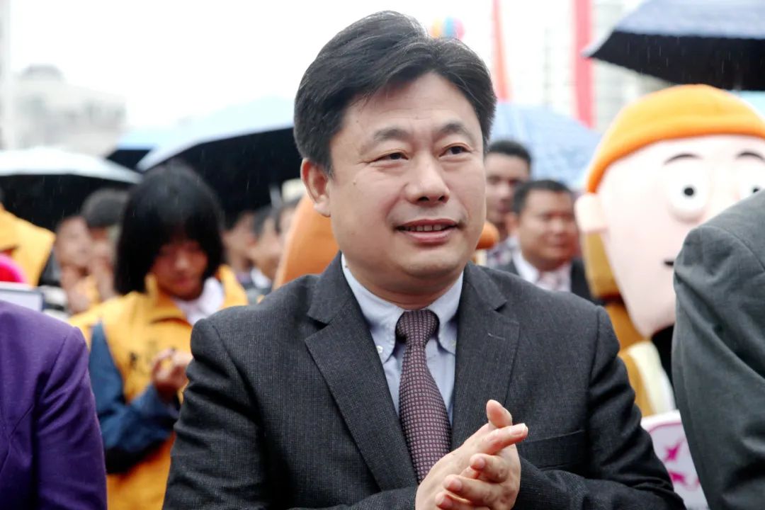 海南广播电视总台党组书记、台长孔德明逝世，享年52岁