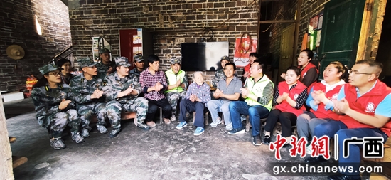 河池金城江区百岁老人唱红歌 忆苦思甜感党恩