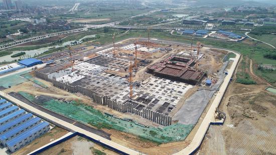 百色市：壮乡红城演绎“千姿百色”