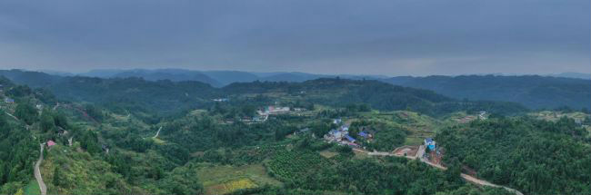 格斗吧，我的乡亲！ ——湖南省永顺县杨木村脱贫乡亲札记