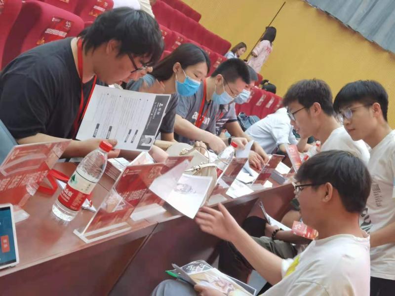 北京向阳区科技数据专场双选会在北京科技大学举行