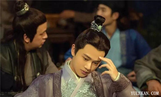 《锦衣之下》陆绎袁今夏为什么不以情侣的身份示人呢？