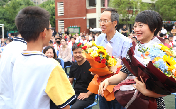 回想 传承 启航——合肥这所小学结业仪式温馨而甜蜜