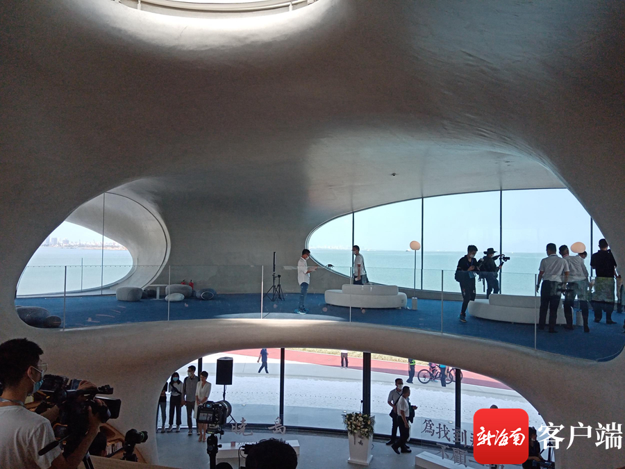 面朝大海的图书馆！海口晓岛正式启幕 逐日预约人数限额400人