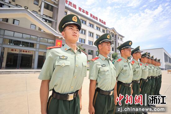 武警浙江总队台州支队开展预提批示士官集训毕业查核