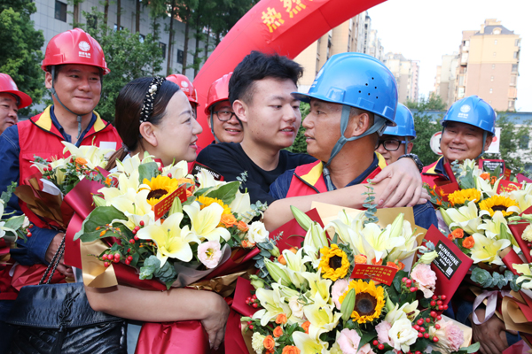 驰援郑州！六安市供电青年突击队凯旋！
