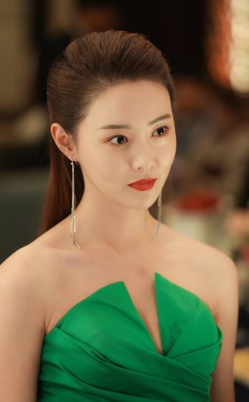 孙晓伦：霸气御姐可A可飒 自信追爱不在话下