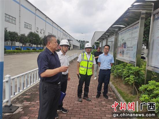 安详出产八桂行走进柳工：政企协力推进双体系
