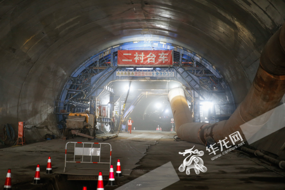 视频 | 渝湘复线高速节制性工程全面动工 五布河特大桥首个墩身身高打破百米