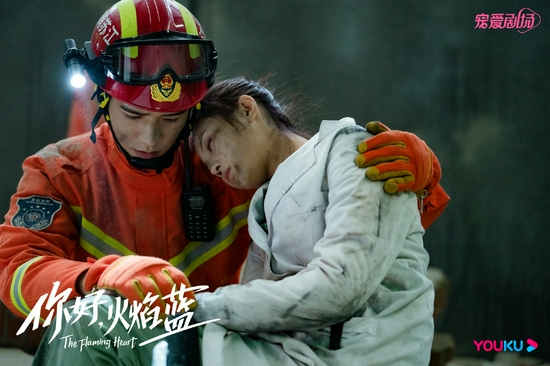 龚俊《你好，火焰蓝》中演的“就像水”