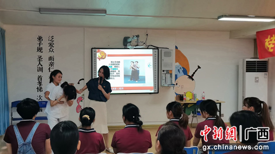 南溪山医院青年文明号集团开展抢救常识公益宣讲