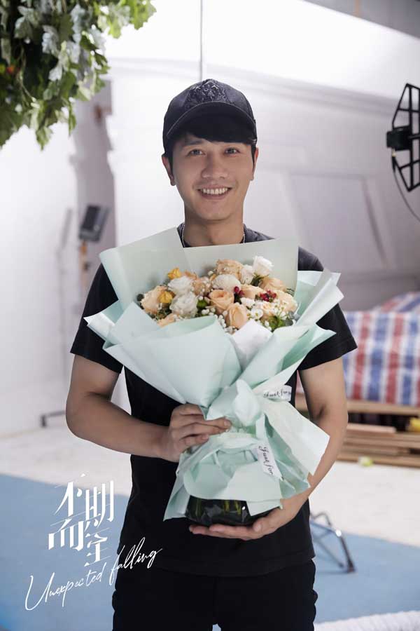 博纳佳构剧《不期而至》正式杀青 蔡文静彭冠英王劲松再续前缘