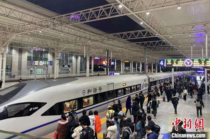 浙江多地发通知：建议当场过年 非须要不返乡