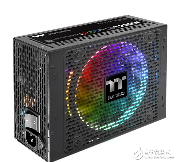 Thermaltake发布1250W新旗舰电源：让你的机箱各种酷炫 全球首个1680万色RGB