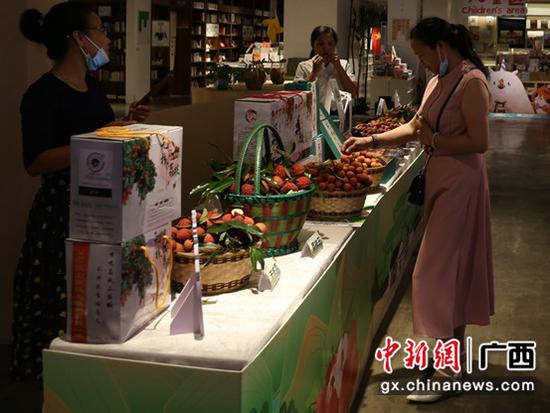 广西灵山荔枝上市 估量总产量达15万吨