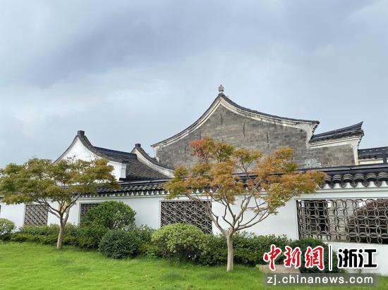 探浙江宁波包玉刚故宅：“船王”传奇路 家属桑梓情