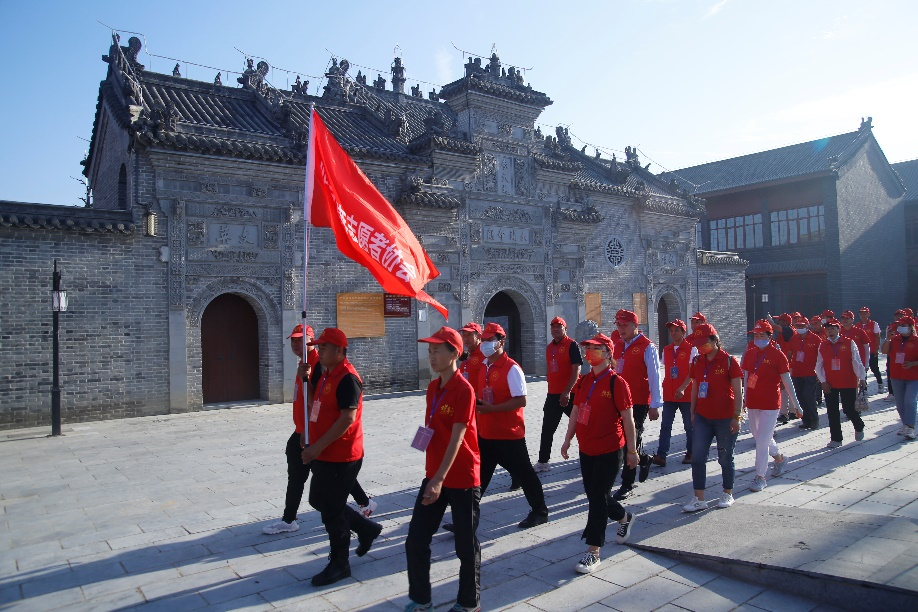 让金黄的果实更光辉灿烂——临泉青年志愿者助力阜阳农夫丰收节