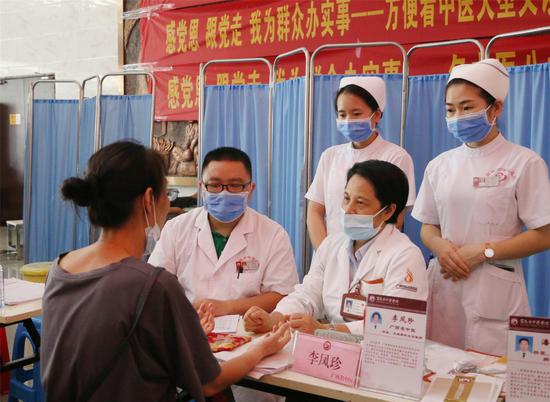 广西中医药局组织专家赴百色市开展名医名家走下层系列勾当