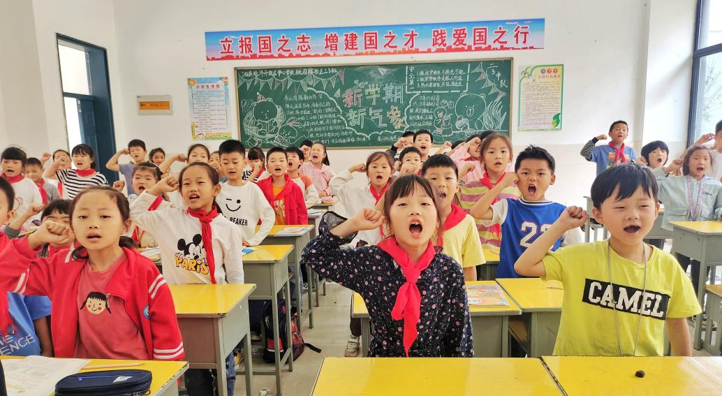 泗县中小学校庆国庆唱响爱国主义主旋律