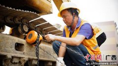 玉林工务段突出“四强”推进“安全生产月”活动